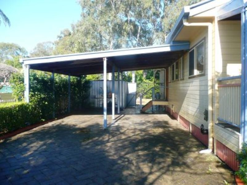 99 Crescent Avenue, Hope Island QLD 4212