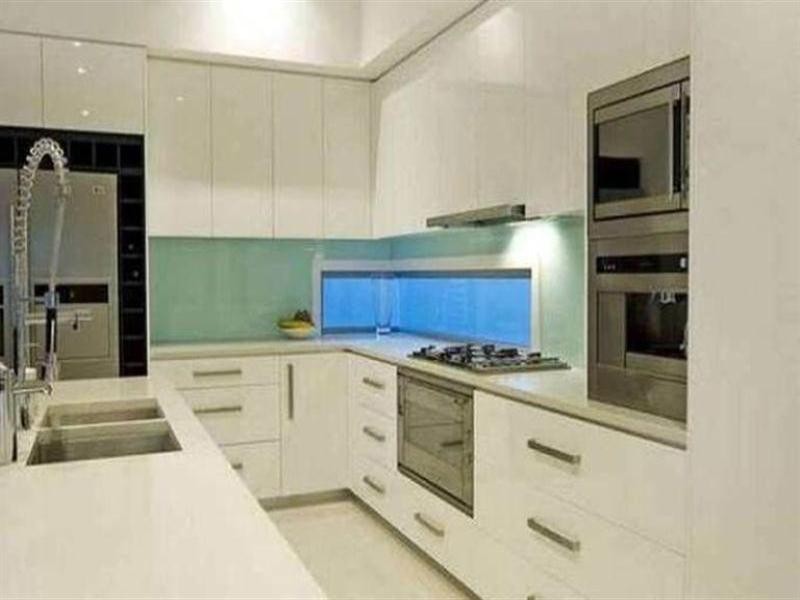 9115 Peter Senior Drive, Hope Island QLD 4212