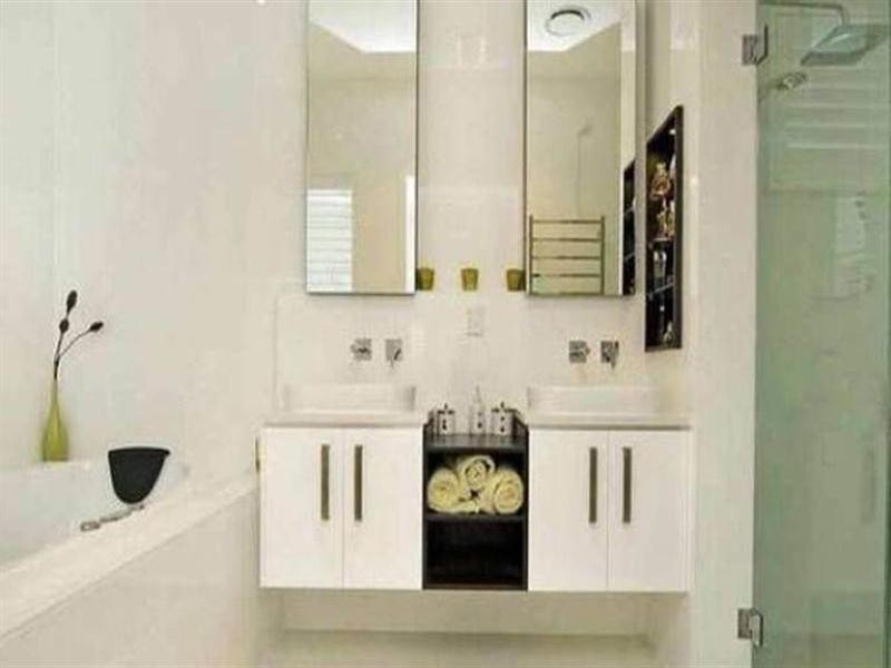 9115 Peter Senior Drive, Hope Island QLD 4212