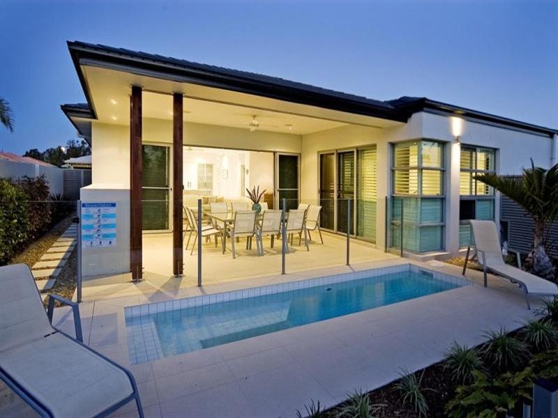 9115 Peter Senior Drive, Hope Island QLD 4212