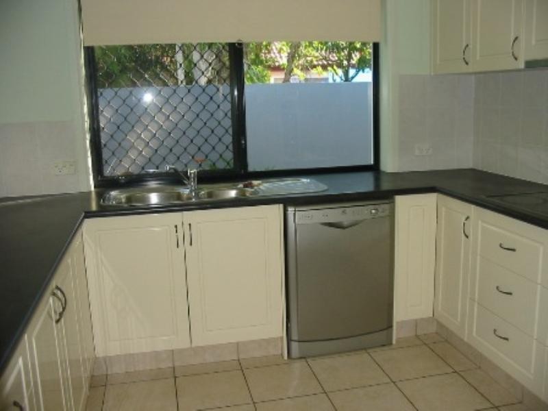 12 Oyster Cove Promenade, Helensvale QLD 4212