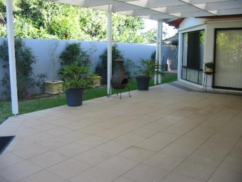 12 Oyster Cove Promenade, Helensvale QLD 4212