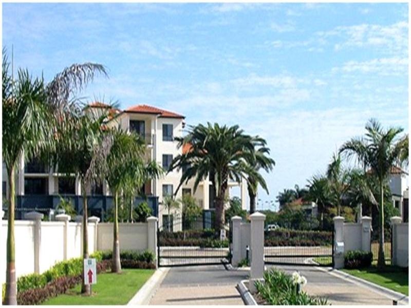 Hope Island QLD 4212