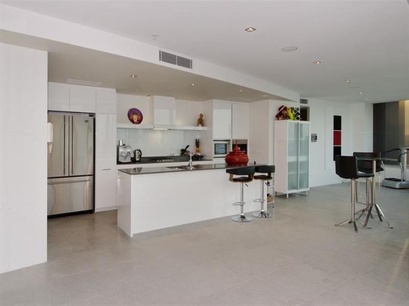 7101 Q1 9 Hamilton Avenue, Surfers Paradise QLD 4217