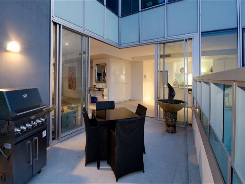 7101 Q1 9 Hamilton Avenue, Surfers Paradise QLD 4217