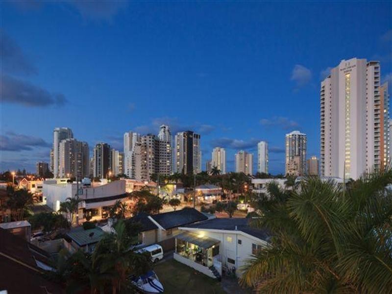 45a & 45b Breaker Street, Main Beach QLD 4217