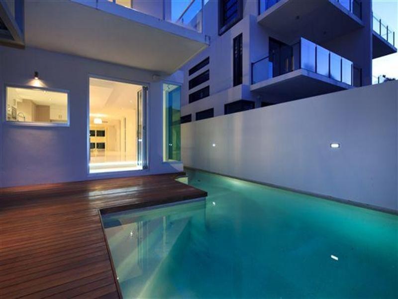45a & 45b Breaker Street, Main Beach QLD 4217