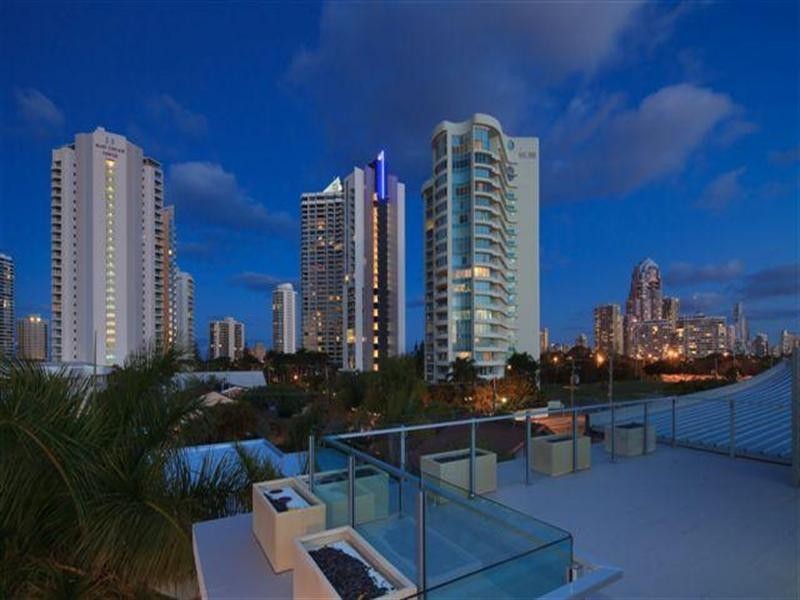 45a & 45b Breaker Street, Main Beach QLD 4217