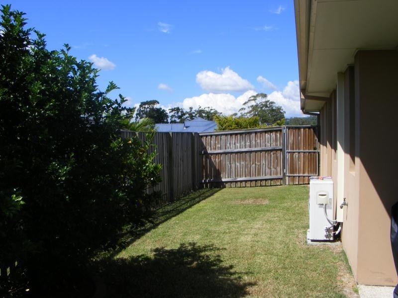 7 Whitely Circuit, Maudsland QLD 4210