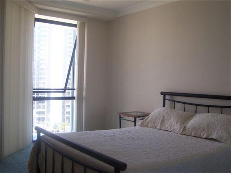 70 Remembrace Drive – Surfers Plaza Resort, Surfers Paradise QLD 4217