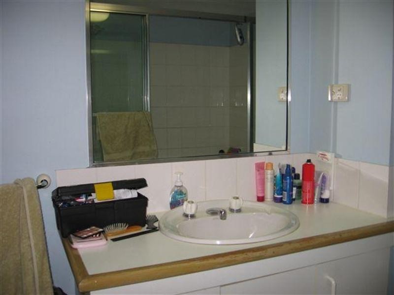 70 Remembrace Drive – Surfers Plaza Resort, Surfers Paradise QLD 4217