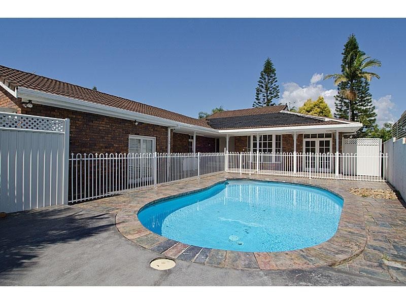 8 Kilkenny Court, Sorrento QLD 4217