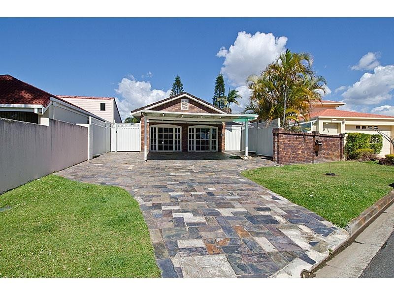 8 Kilkenny Court, Sorrento QLD 4217