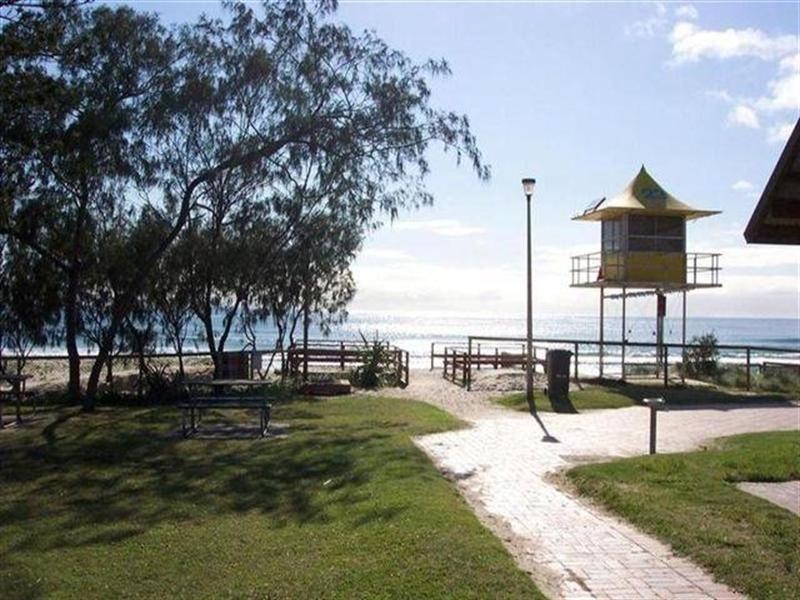 102 Seagull Avenue, Mermaid Beach QLD 4218