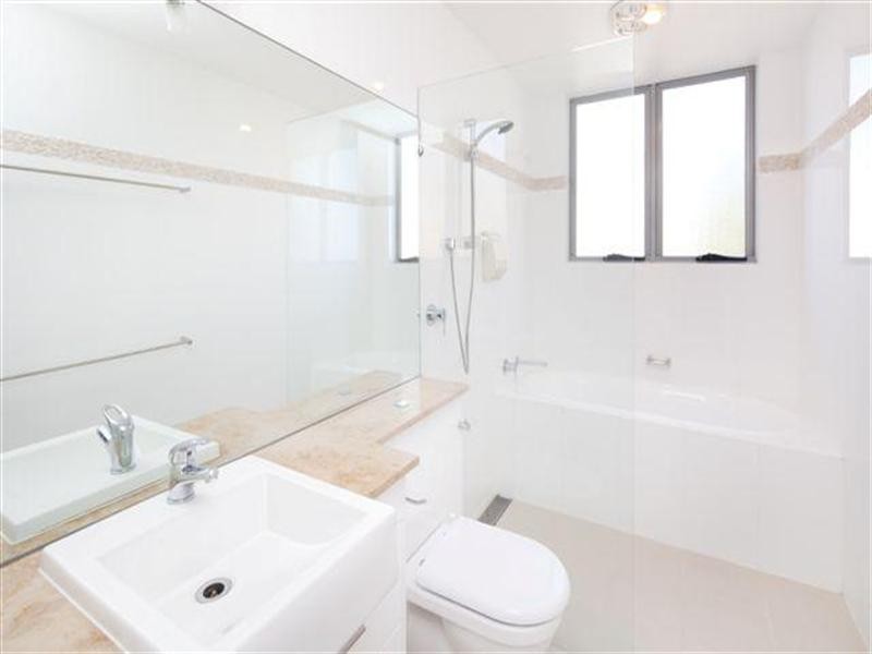 1/92 Seagull Avenue, Mermaid Beach QLD 4218