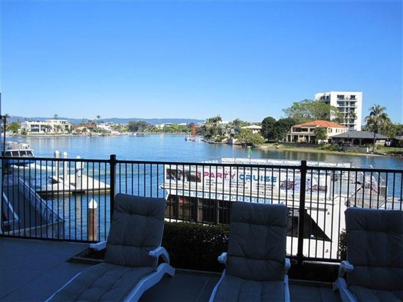 63 Cavill Avenue, Surfers Paradise QLD 4217