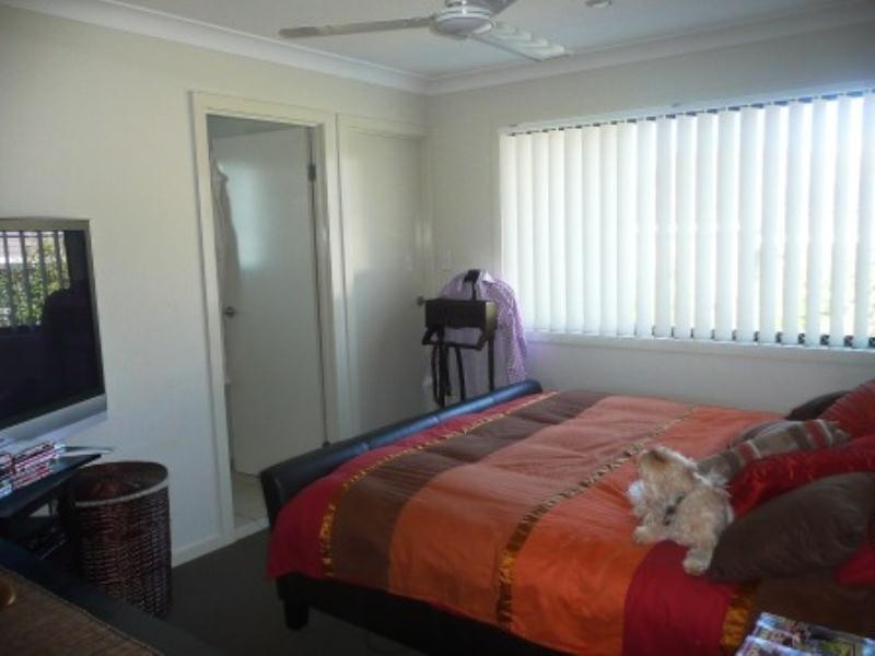 1/18 Henry Street, Coomera QLD 4209