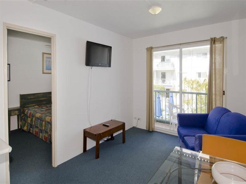 73 Ferny Avenue – Raffles Royal, Surfers Paradise QLD 4217