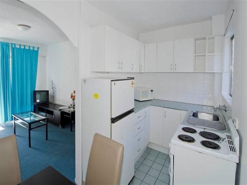 16 Leonard Avenue – Anatolia, Surfers Paradise QLD 4217