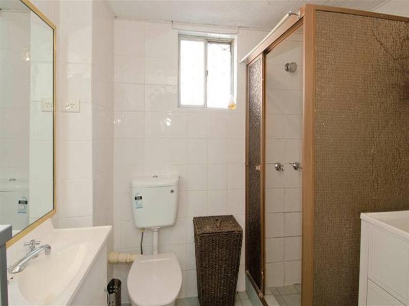 16 Leonard Avenue – Anatolia, Surfers Paradise QLD 4217