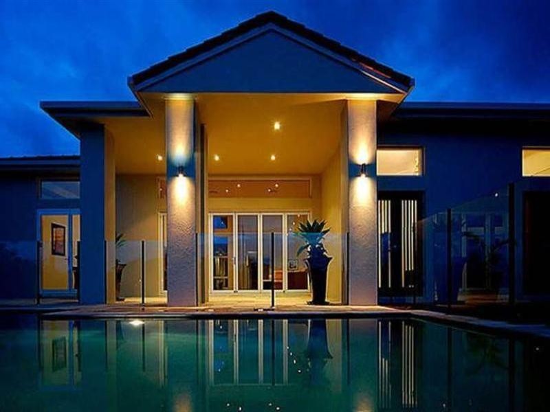 Hope Island QLD 4212