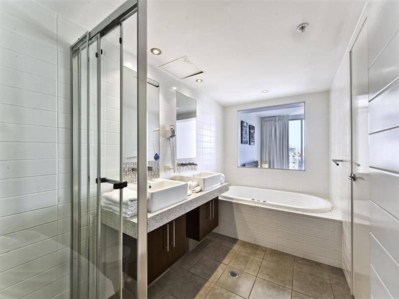 18 Fern Street – Wings Residential Resort & Spa, Surfers Paradise QLD 4217