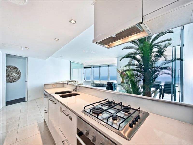 9 Hamilton Avenue, Surfers Paradise QLD 4217