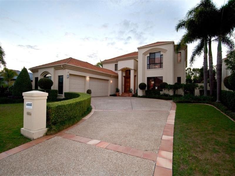 1122 Beechwood Drive, Hope Island QLD 4212