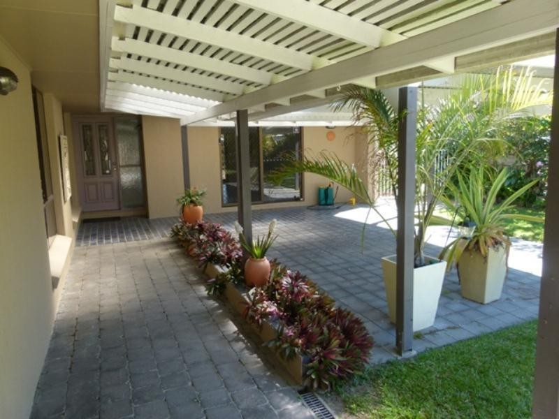 12 Mackay Close, Sorrento QLD 4217