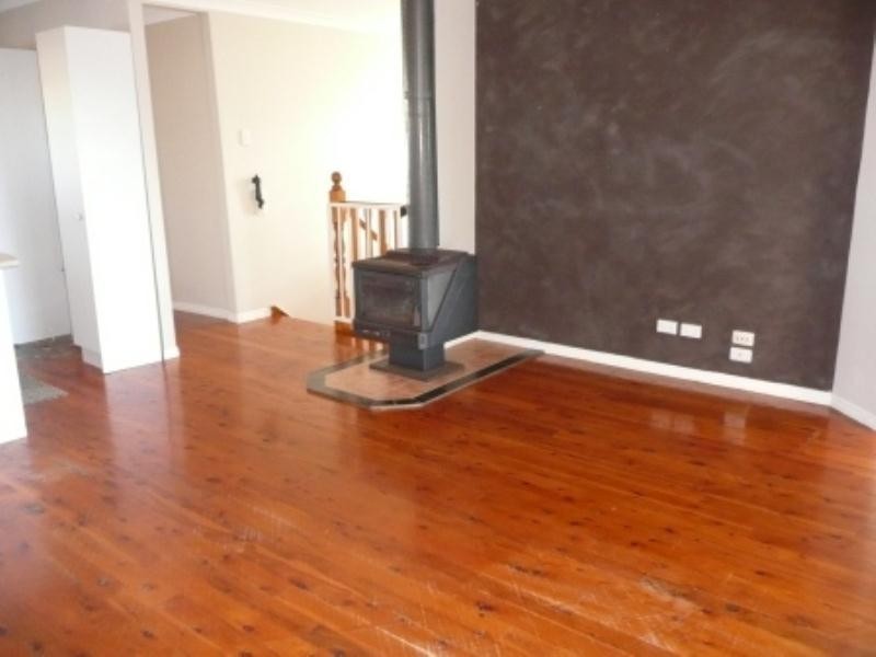 37 Dawn Parade, Miami QLD 4220