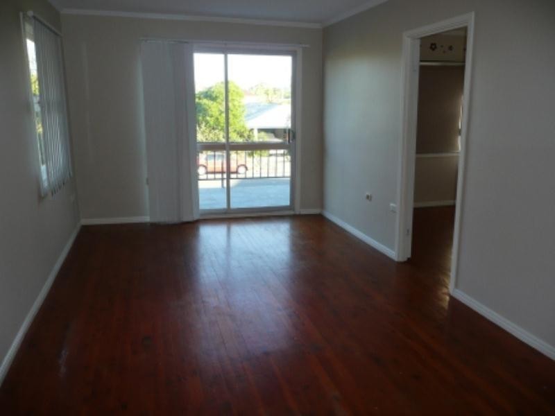 37 Dawn Parade, Miami QLD 4220