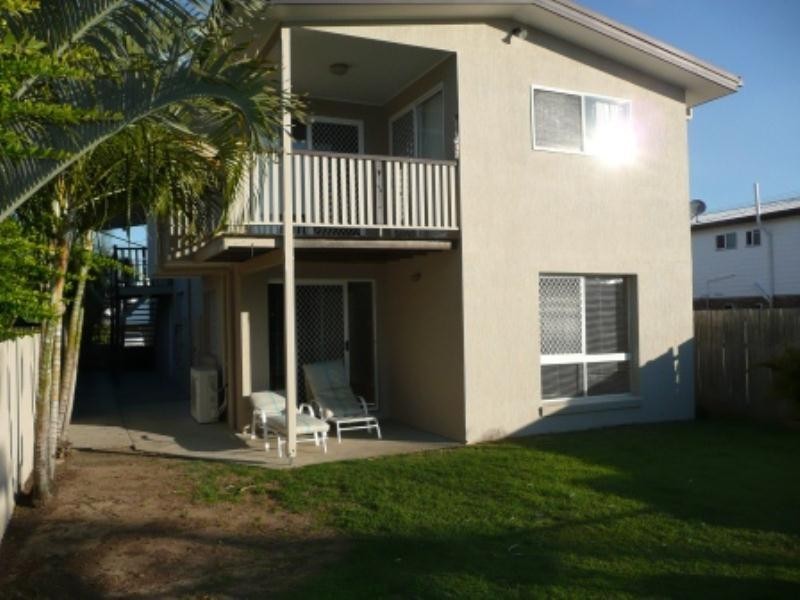 37 Dawn Parade, Miami QLD 4220