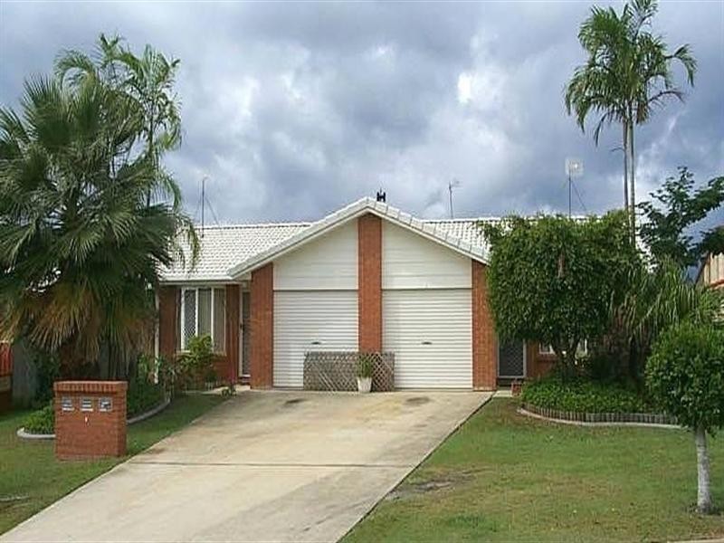 2/6 Clovelly Place, Labrador QLD 4215