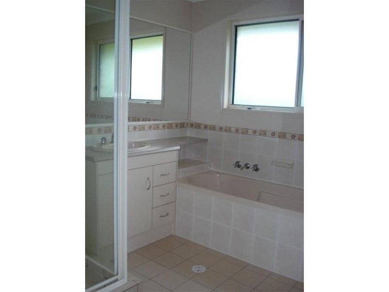 4 Freestone Drive, Upper Coomera QLD 4209