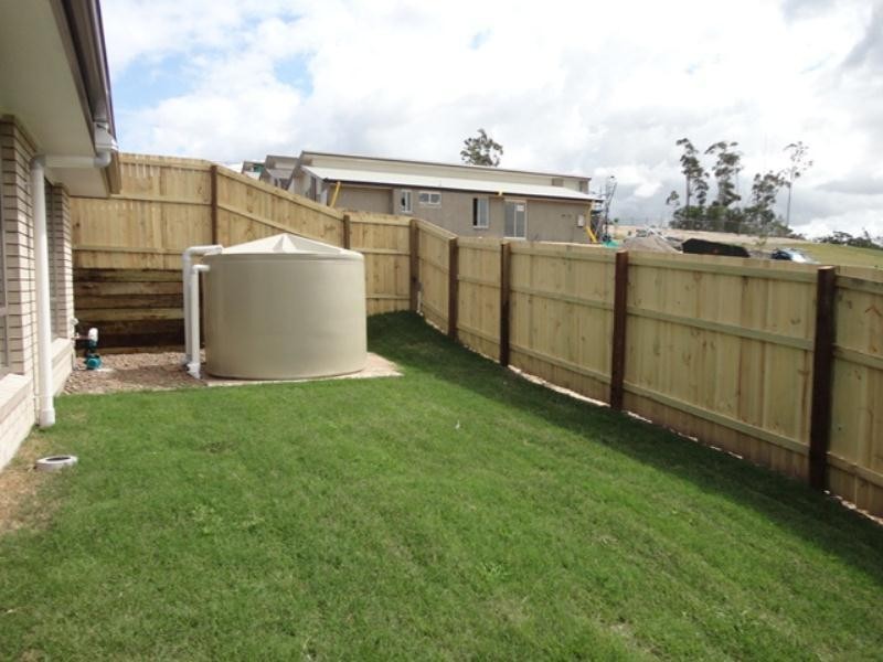 31 Hopman Way, Springfield Lakes QLD 4300