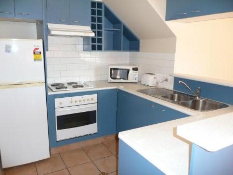 4-8 St Kilda Avenue, Broadbeach QLD 4218