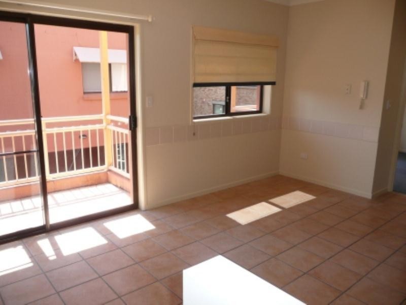 4-8 St Kilda Avenue, Broadbeach QLD 4218