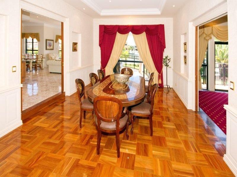 28 The Peninsula, Sovereign Islands QLD 4216