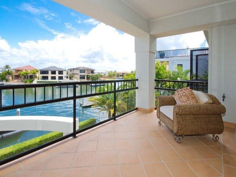 28 The Peninsula, Sovereign Islands QLD 4216