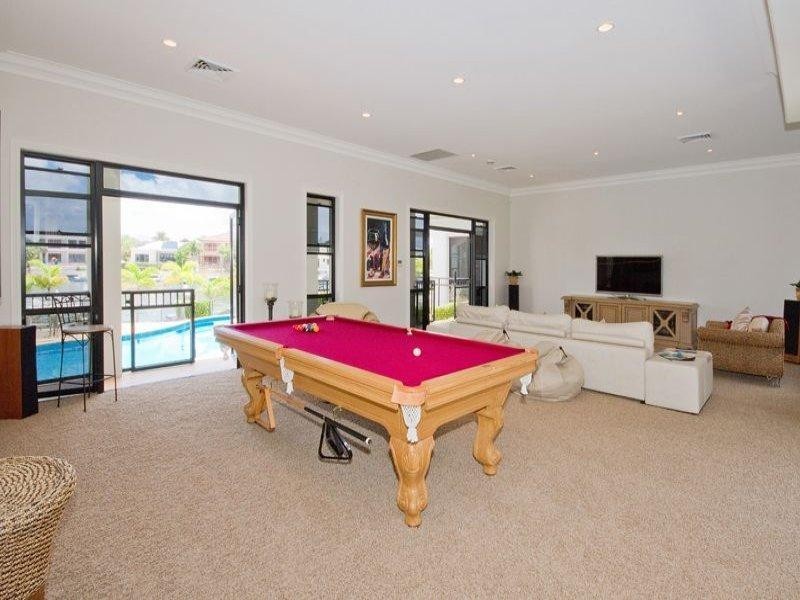 28 The Peninsula, Sovereign Islands QLD 4216