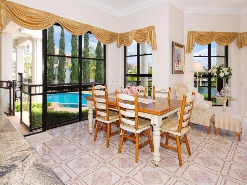 28 The Peninsula, Sovereign Islands QLD 4216