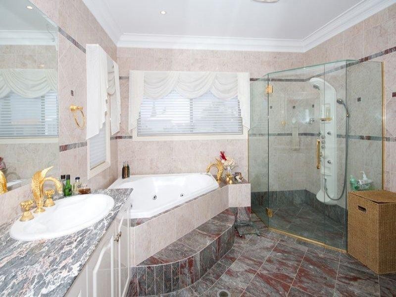 28 The Peninsula, Sovereign Islands QLD 4216