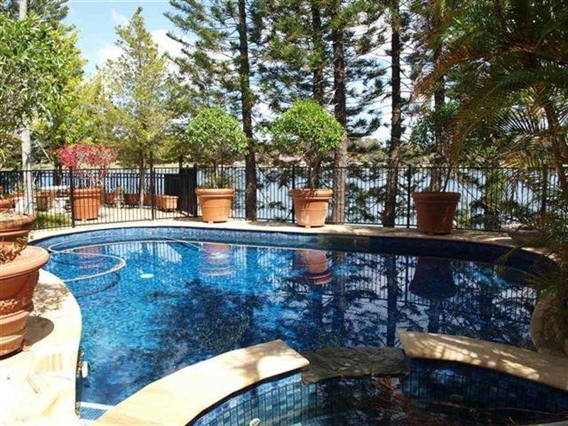 121-123 Commodore Drive, Surfers Paradise QLD 4217