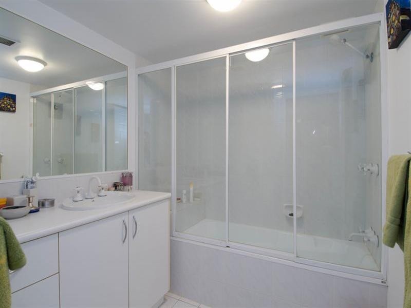 5 Old Burleigh Road, Surfers Paradise QLD 4217