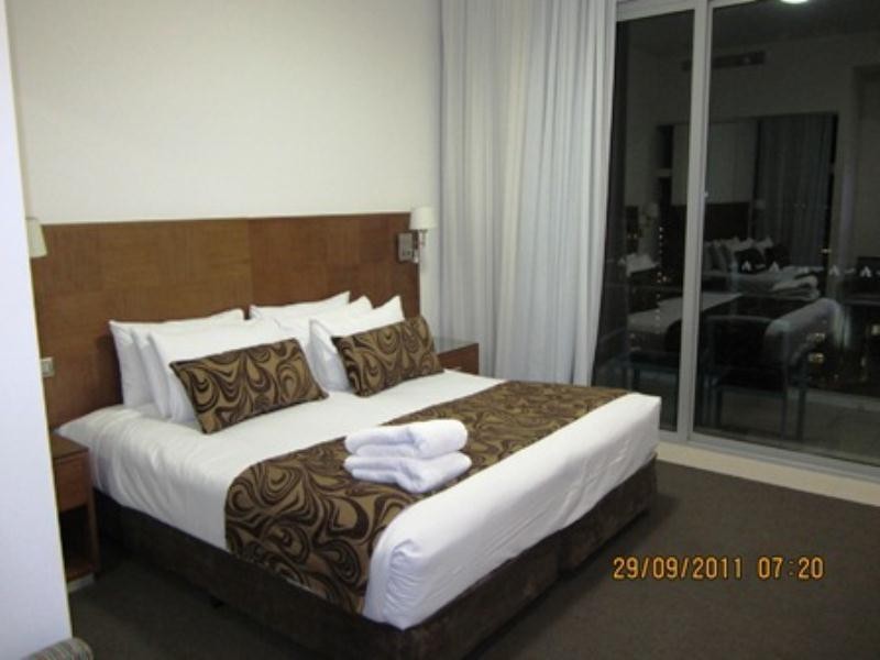 311-3018 Surfers Paradise Boulevard, Surfers Paradise QLD 4217