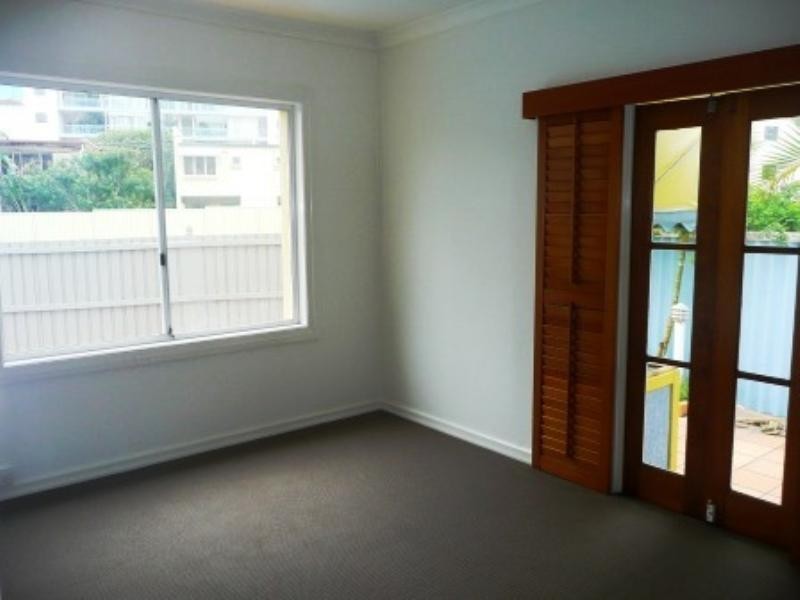 40 Old Burleigh Road, Surfers Paradise QLD 4217