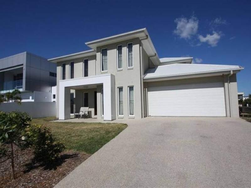 39 Harbourvue Court, Helensvale QLD 4212