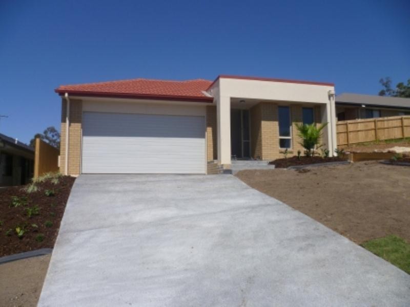 6 Lemongrass Place, Springfield Lakes QLD 4300