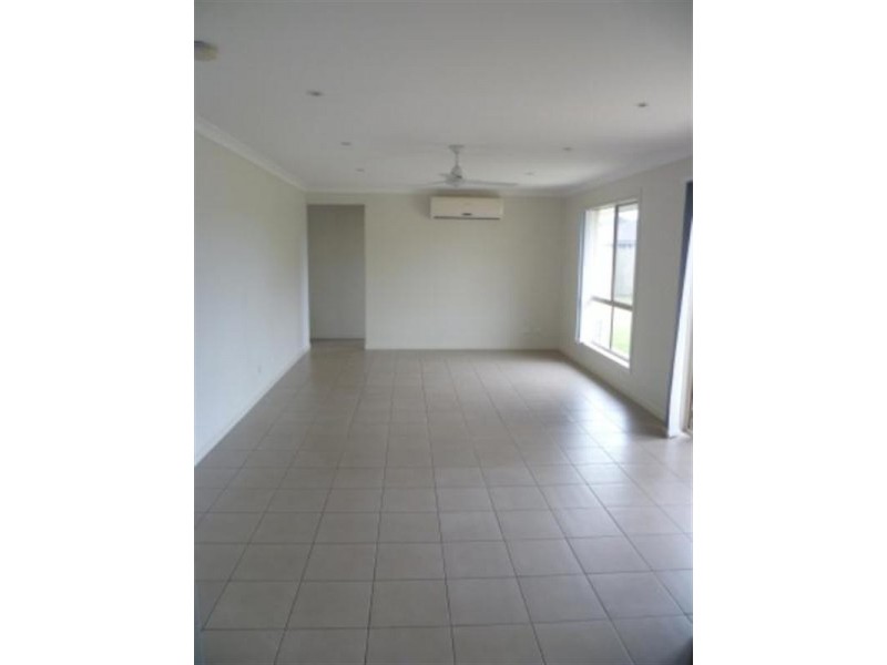 16 Ningi Waters Drive, Ningi QLD 4511