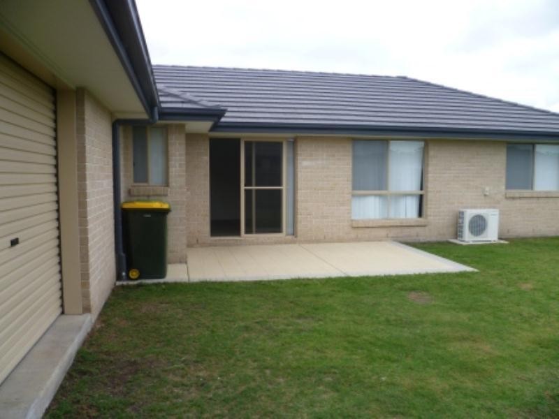 16 Ningi Waters Drive, Ningi QLD 4511